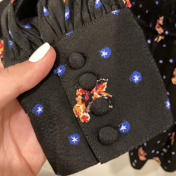 💕SOLD💖Free People Womens Medium “Two Faces” Black Floral Smocked Long Sleeve - Picture 6 of 8